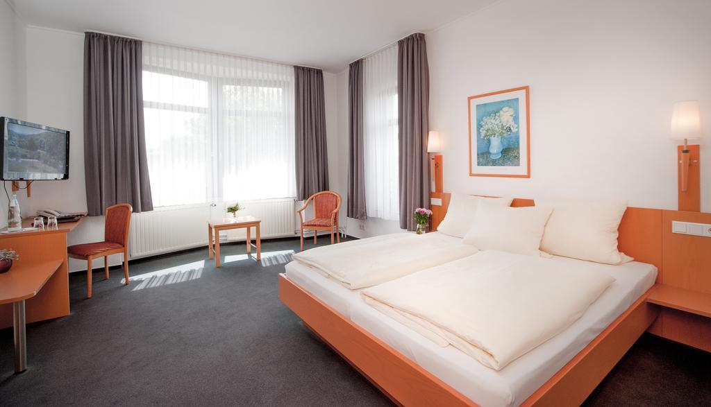Hotel Hollmann Halle  Exteriör bild