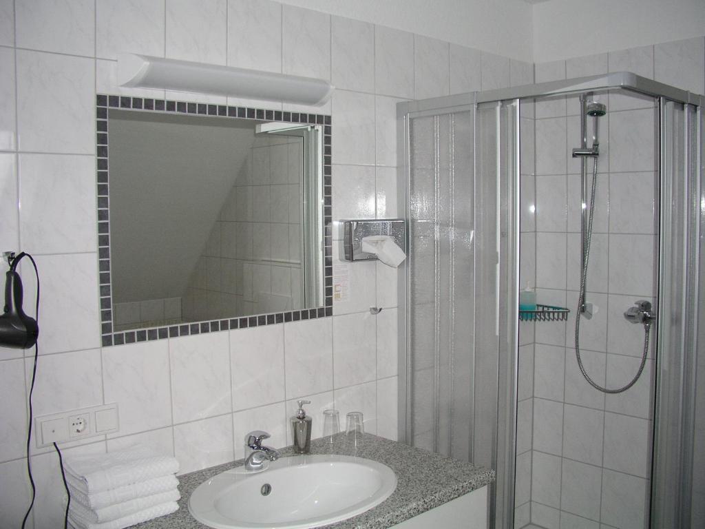 Hotel Hollmann Halle  Rum bild